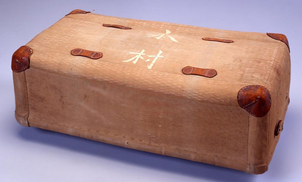 作品画像:軍隊行李(柳製)