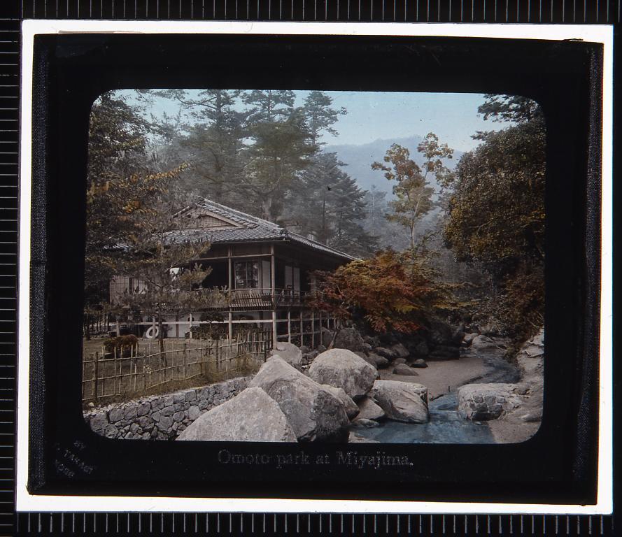 作品画像:広島 宮島(幻灯原板)