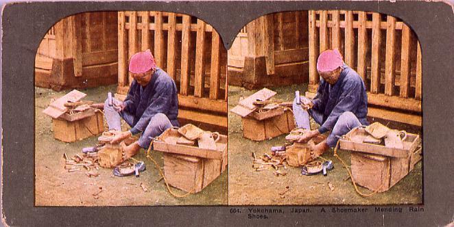 作品画像:Yokohama,Japan.A Shoemaker Mending Rain Shoes.664