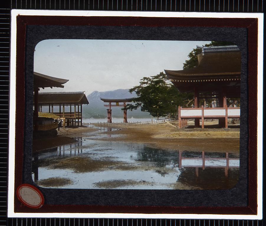 作品画像:広島 宮島厳島神社(幻燈原板)