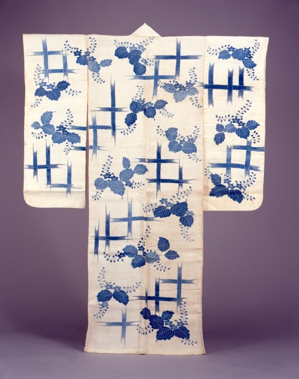 作品画像:白麻地破垣桐模様帷子