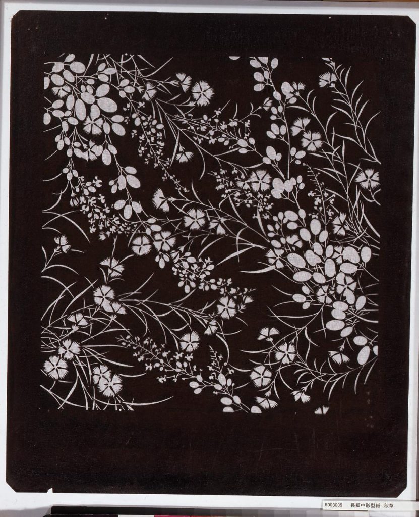 作品画像:長板中形型紙 秋草