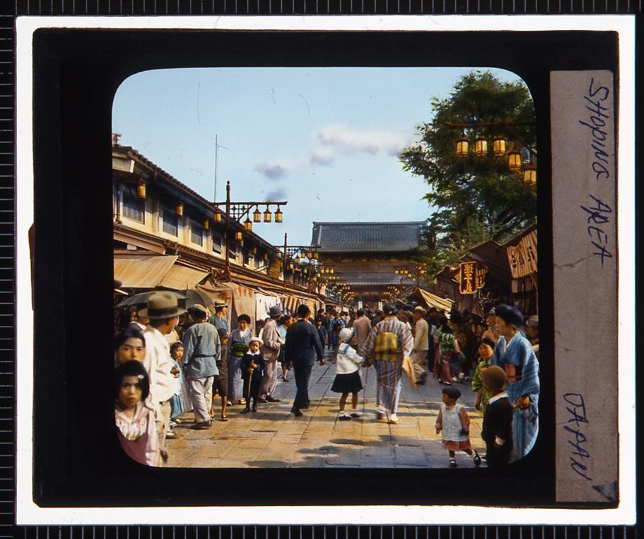 作品画像:東京 浅草仲見世(幻燈原板)