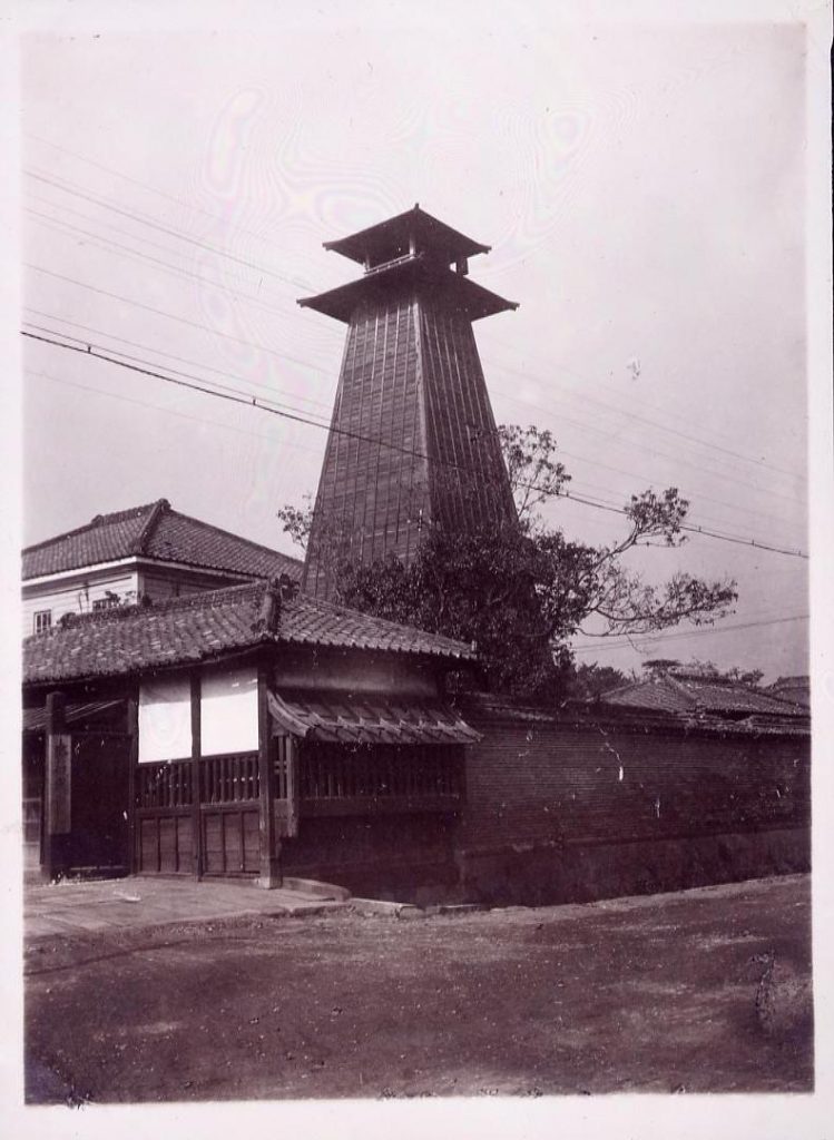 作品画像:温古写真集 14.吉良上野介松平三河守屋敷跡 後の警視庁跡