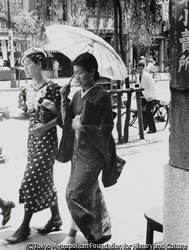 作品画像:銀座の女性