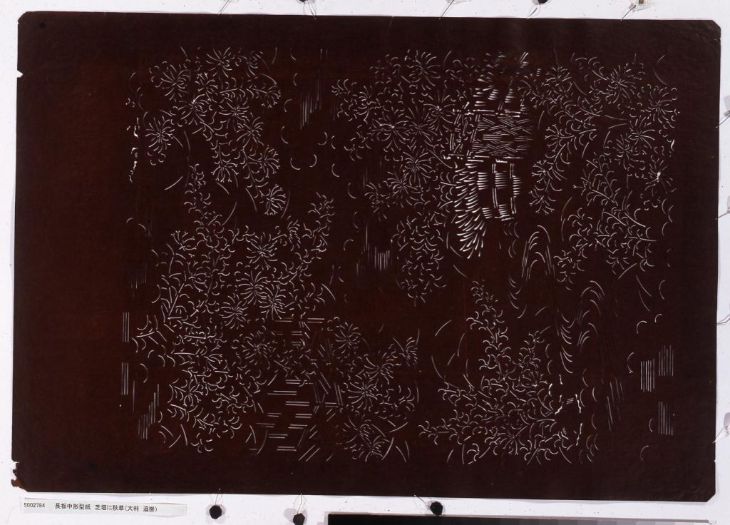 作品画像:長板中形型紙 芝垣に秋草(大判 追掛)