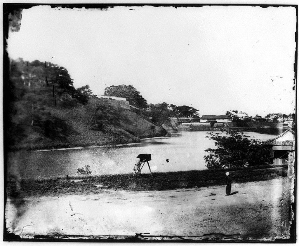 作品画像:旧江戸城写真ガラス原板 外桜田門と桜田堀