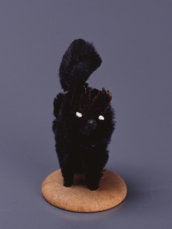 作品画像:モール製人形 黒猫