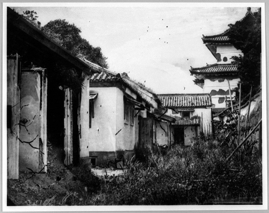 作品画像:旧江戸城写真ガラス原板 数寄屋二重櫓と富士見宝蔵