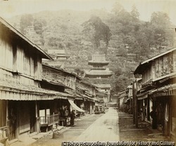 作品画像:長崎の寺院の参道