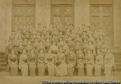 作品画像:(女子髙等師範記念写真)