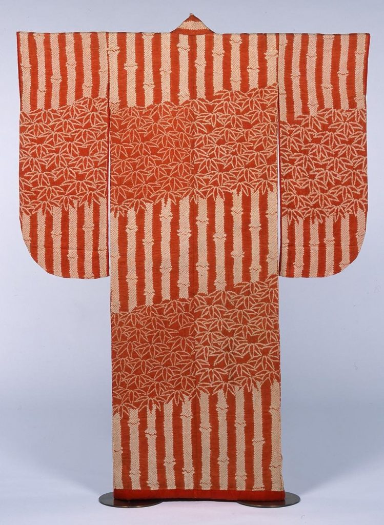 作品画像:紅綸子地竹笹段模様総匹田振袖
