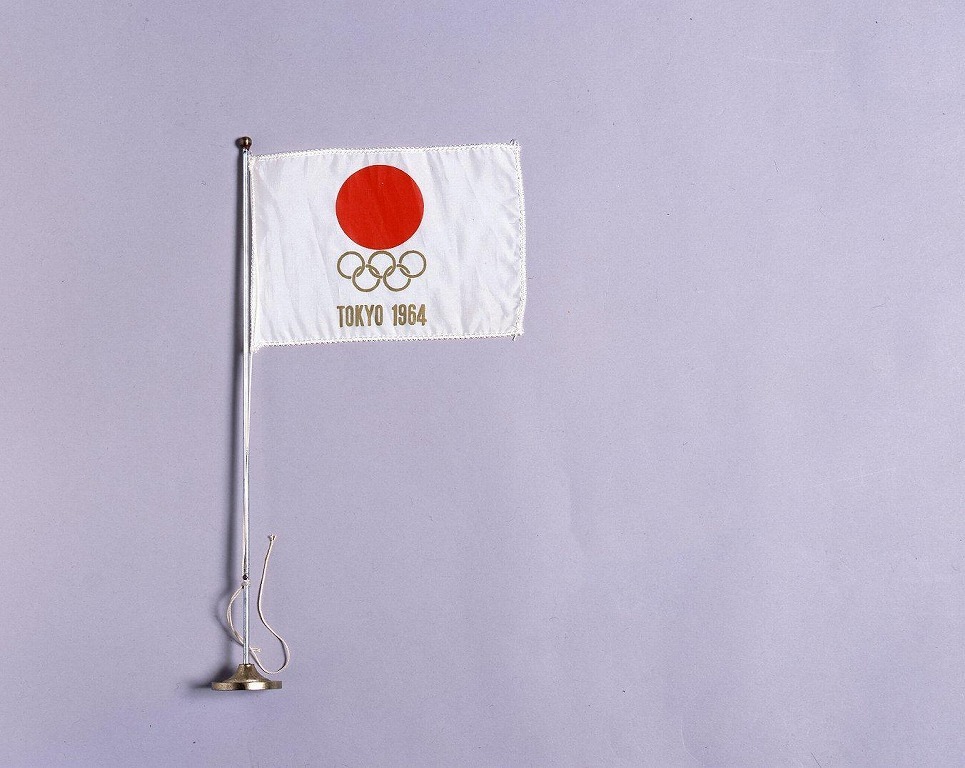 作品画像:東京オリンピック選手村食堂 卓上用旗ポール