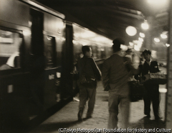 作品画像:夜の旅から(名古屋駅)