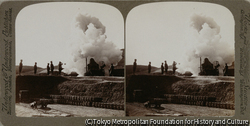 作品画像:日露戦争立体写真:日本軍の攻城砲の巨大な11インチ砲弾、旅順への猛攻撃開始
