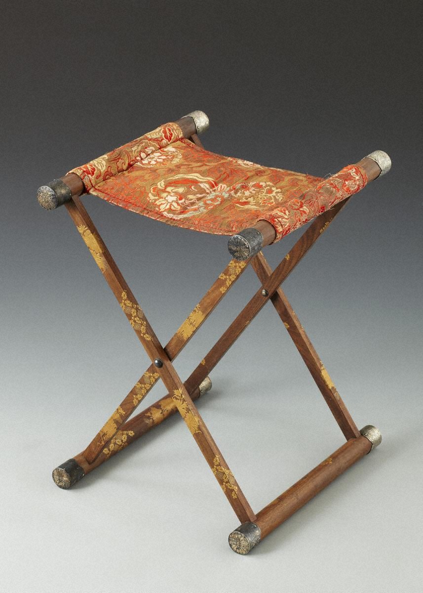 蒔絵床几 | ToMuCo - Tokyo Museum Collection