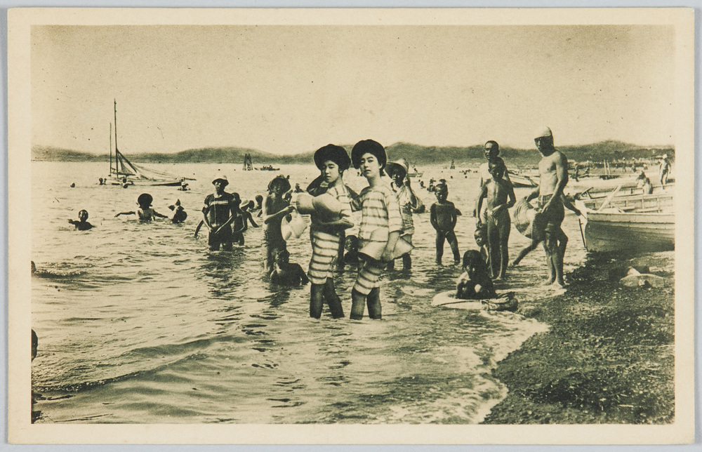 作品画像:海水浴の水着女性 (1)