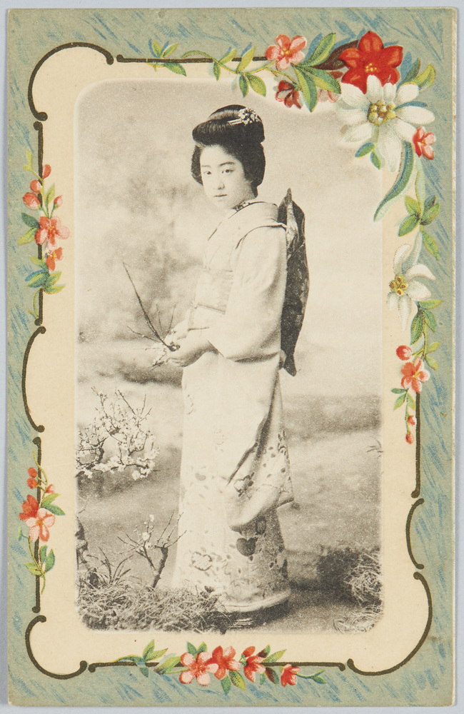 作品画像:花と和装女性立姿