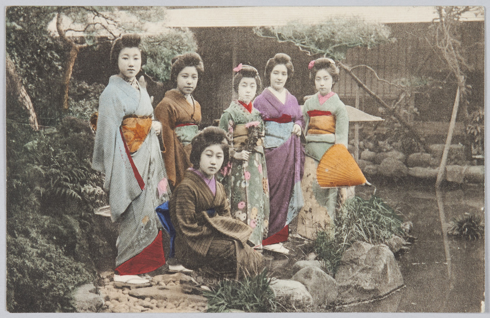 作品画像:池の畔の和装女性たち