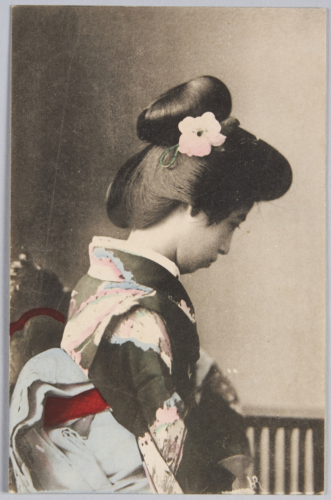 作品画像:和装女性の横顔