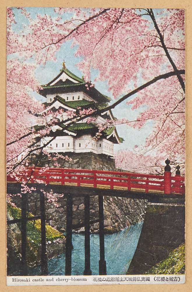 作品画像:(古城と桜花)国宝弘前城天主閣附近の桜花