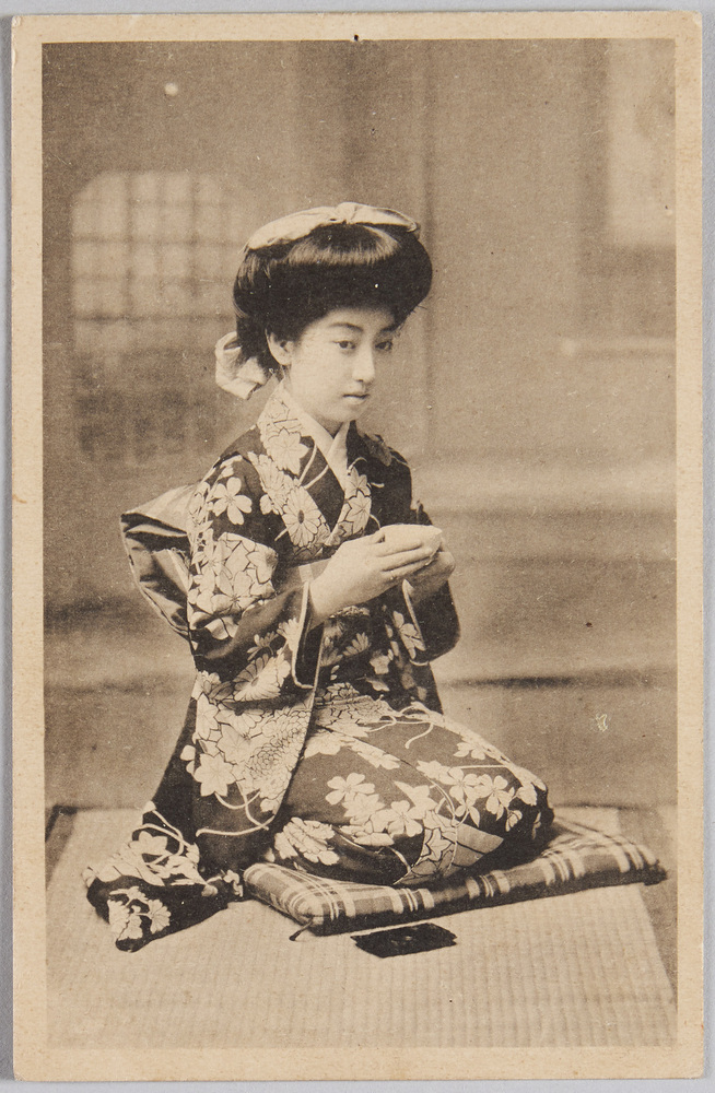 作品画像:着物の女性