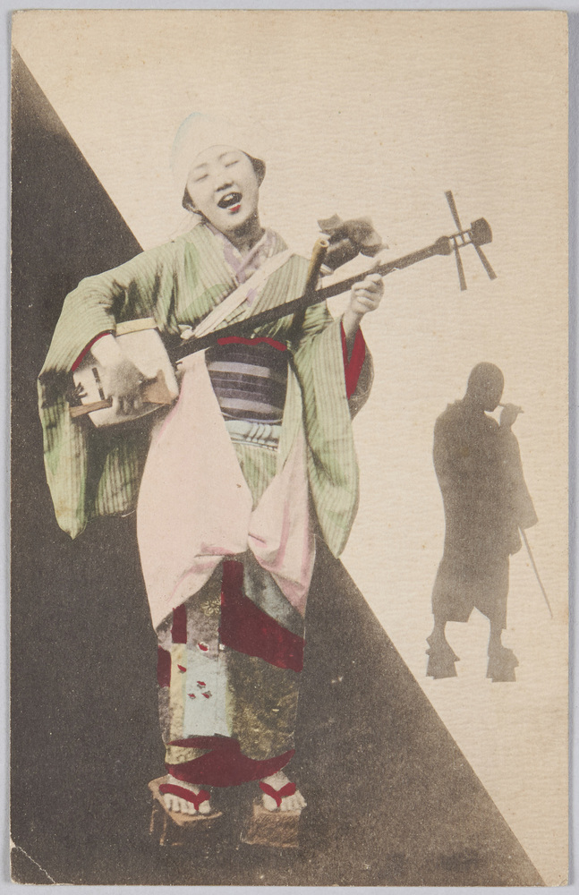 作品画像:三味線を弾く女性
