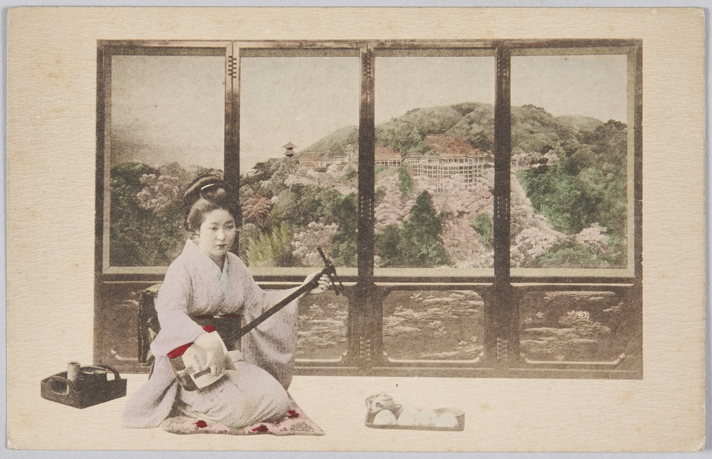 作品画像:三味線を弾く女性