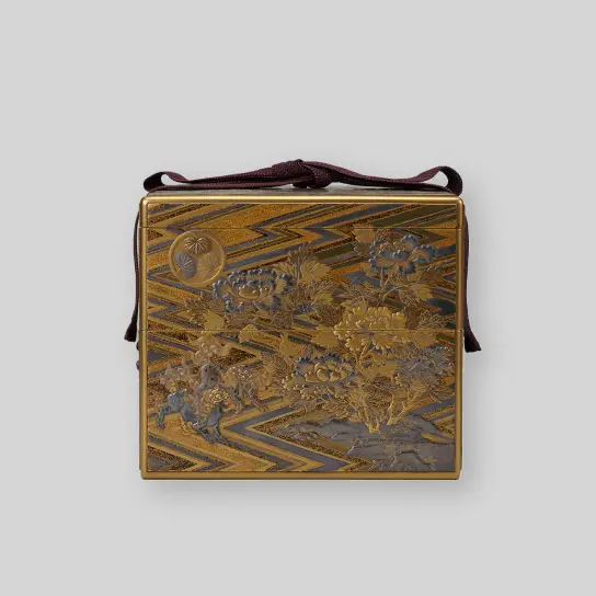 作品画像：綾杉地獅子牡丹蒔絵十種香箱