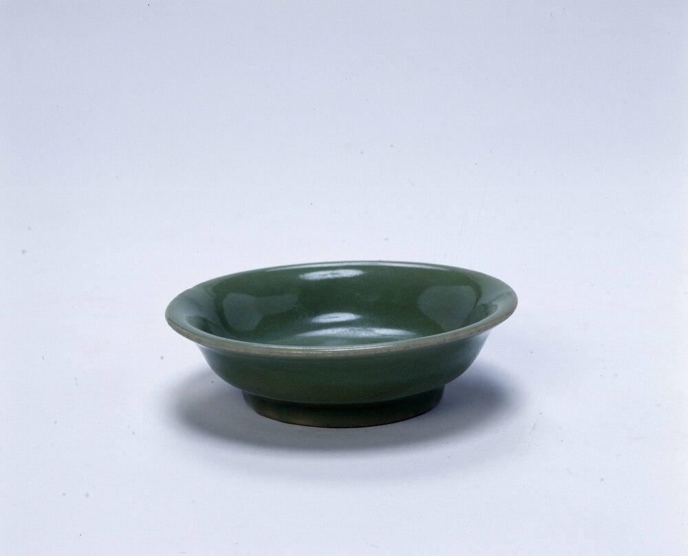 作品画像:青磁丸皿