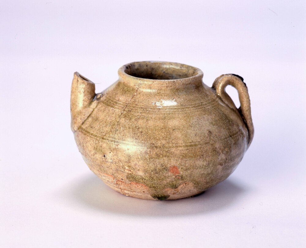 作品画像:灰釉水注