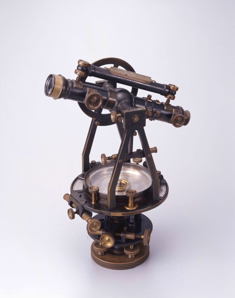 作品画像:測量器