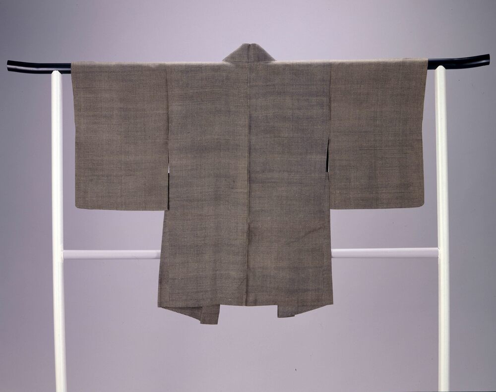 作品画像:江戸小紋地着物他一括資料 羽織 鼠人絹地変わり格子文(裏:黒綿地)