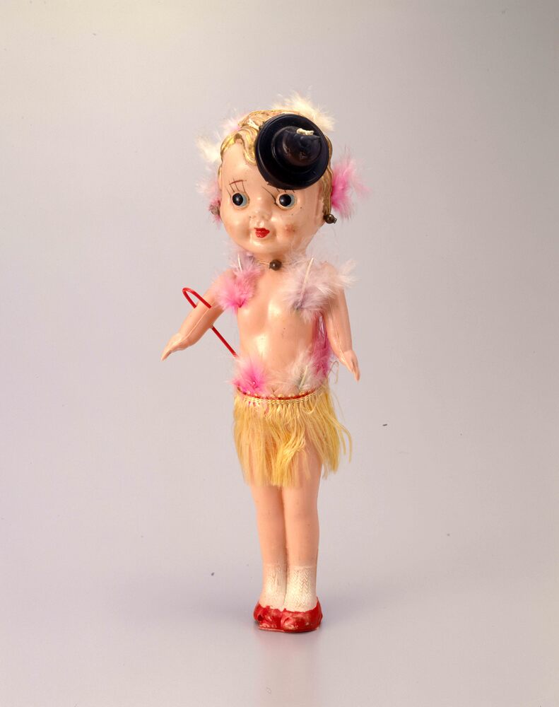 作品画像:セルロイド人形 羽毛付踊り子風