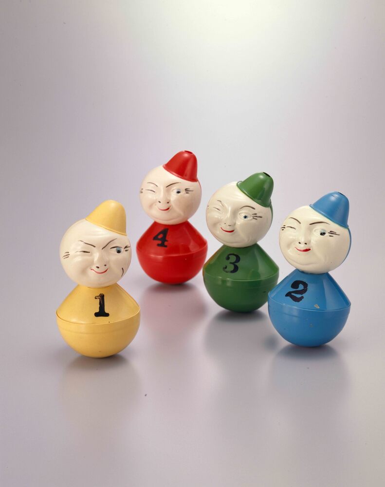 作品画像:セルロイド玩具 起き上がり小法師