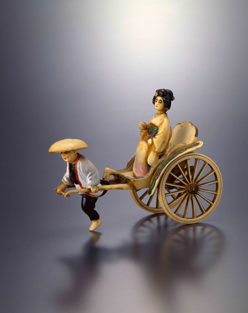 作品画像:セルロイド製置物 人力車
