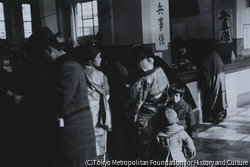 作品画像:下谷区役所受付