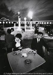 作品画像:屋上ビアガーデン 東京 有楽町