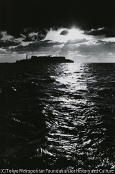 作品画像:緑なき島-軍艦島:夕陽の軍艦島