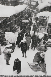 作品画像:十日町の雪季市