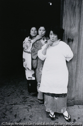 作品画像:女三態