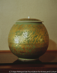 作品画像:連翠(南) 緑地金襴平飾壺