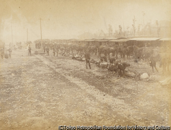 作品画像:野戰砲兵第一聯隊ノ一部靑山停車塲ニ於ル鐵道輸送ノ光景