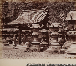 作品画像:上野 寺(東照宮?)、東京