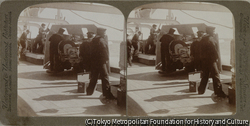作品画像:旅順で戦った日本の装甲巡洋艦「浅間」、艦砲の照準装置を調整する