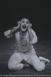作品画像：マルセル・マルソー 「仮面作り」 1965.5.16. 東商ホール
