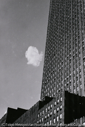 作品画像:はぐれ雲、ニューヨーク 1937年