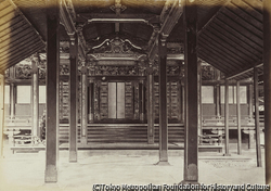 作品画像:将軍の墓所、芝
