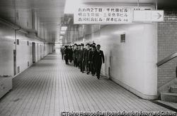 作品画像：千代田区 地下鉄二重橋駅
