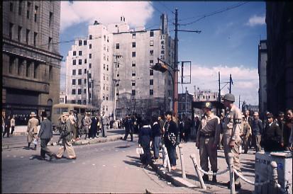 作品画像：銀座の交差点のMP